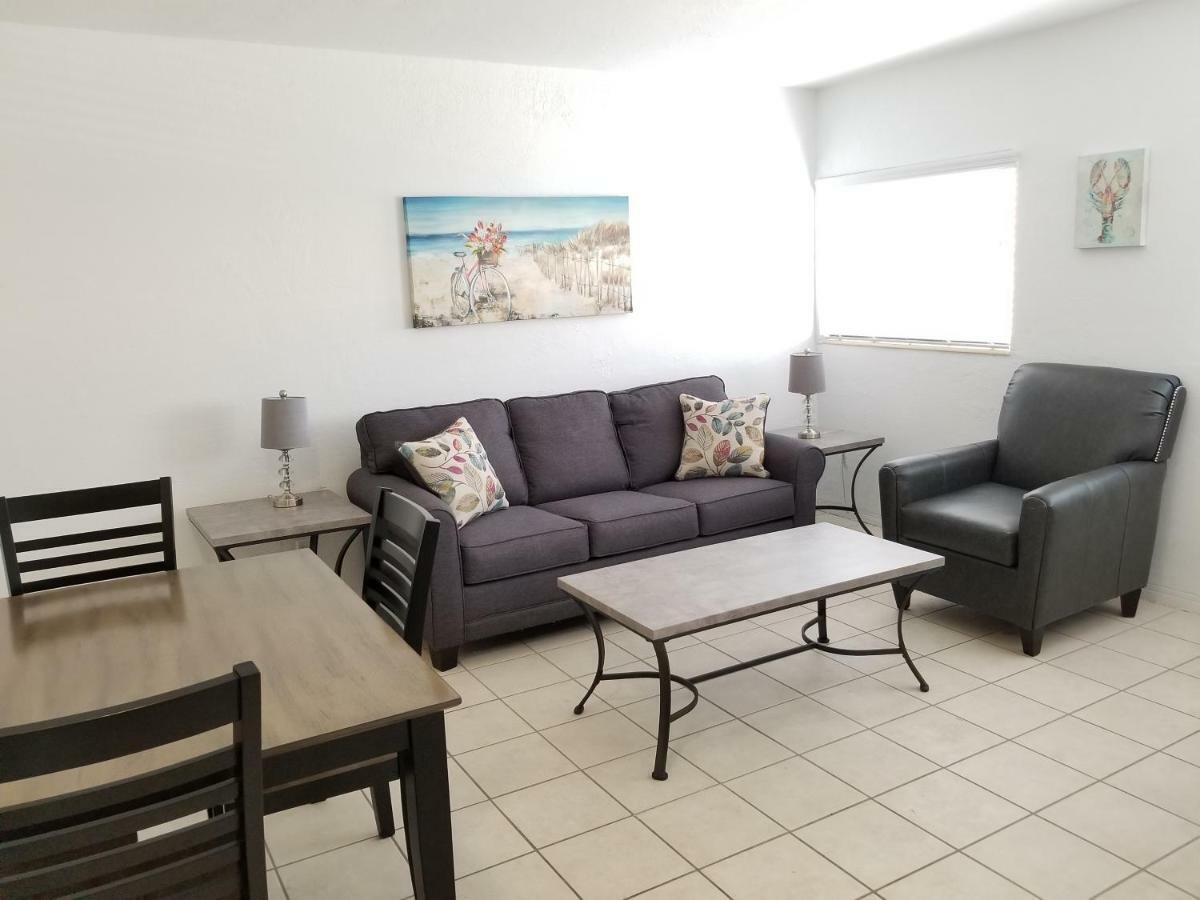 Sandalwood Beach Resort North Redington Beach Esterno foto